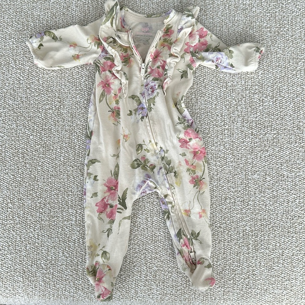 Never worn : LoveShackFancy x Gap baby girl infant onesie floral print